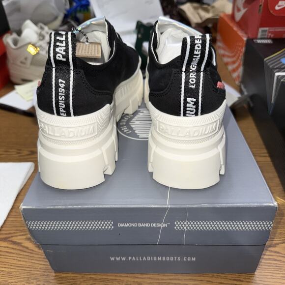 Palladium Revolt Lo TX Platform Boots Women 8 Black Chunky Gorpcore BS545 - Picture 4 of 5